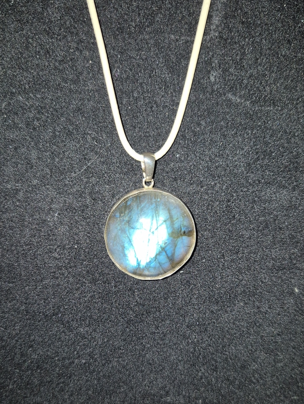 Sapphireskies Designs Sterling Labradorite Pendant